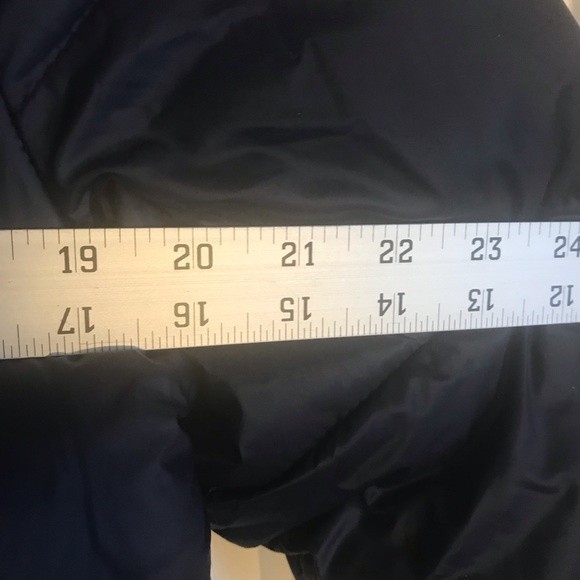 Old Navy Puffer Jacket Size M. NWT - Picture 8 of 13
